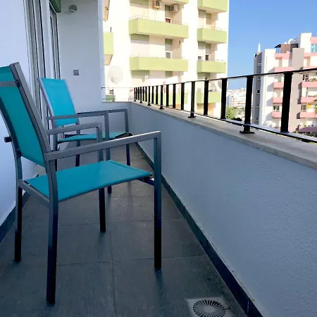Apartamento Moderno - *